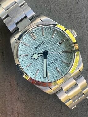 39mm Seiko Automatic Watch Blue Dial Snowflake Hands NH35A Movement Oyster Band